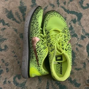 Nike Running Sneakers Neon Size 10.5 mens 12/12.5 womens